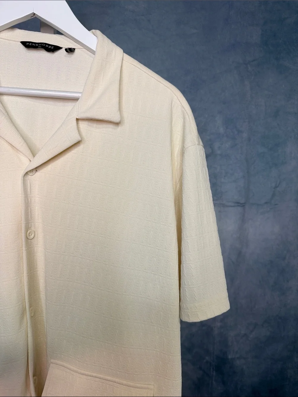 Men's Cream Short-Sleeve Shirt Jacket with Patch Pockets Relax Fit Size XL